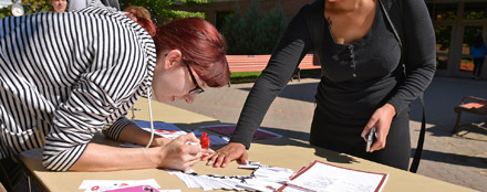 注册码商城的无限短信网页在线轰炸